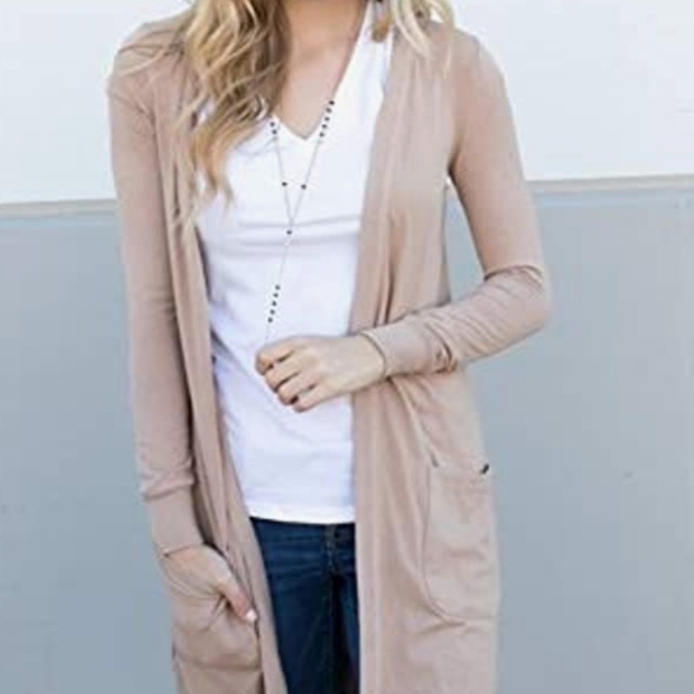 Cardigan - Picture 2 of 8